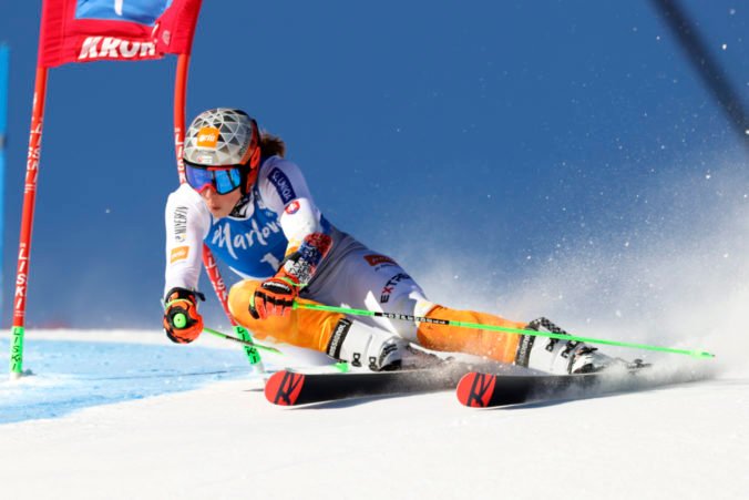 Skvelá Vlhová je líderkou 1. kola obrovského slalomu v Kronplatzi, predviedla dynamickú jazdu bez výraznejších chýb