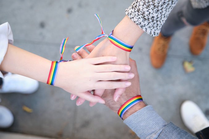 Vo Francúzsku prijali zákon, ktorý zakazuje drastické liečby zamerané na zmenu sexuálnej orientácie