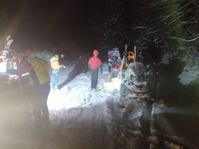 Štyrom mladým turistom museli ísť na pomoc záchranári, cestou na Kráľovú studňu ich prekvapilo zlé počasie