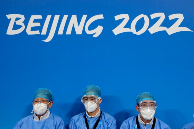 Tri dni pred ZOH 2022 pribudlo v Pekingu 24 olympionikov s COVID-19, celkový počet stúpol na dve stovky