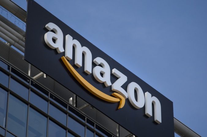 Amazon čelil rastúcim nákladom, aj napriek tomu však svoj zisk takmer zdvojnásobil