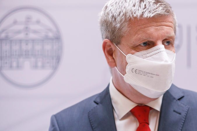 Minister Lengvarský priblížil, kedy sa na Slovensku uvoľnia opatrenia proti koronavírusu