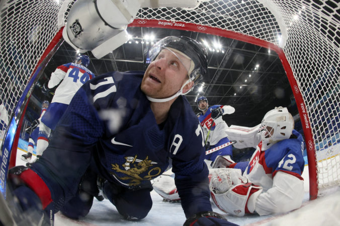 Slovenský hokejový tím prišiel pred olympiádou o svojho videoanalytika, bratskú pomoc poskytli Česi