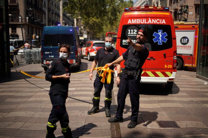 V barcelonskom hoteli vypukol požiar. Jedna osoba v snahe zachrániť si holý život, vyskočila z okna