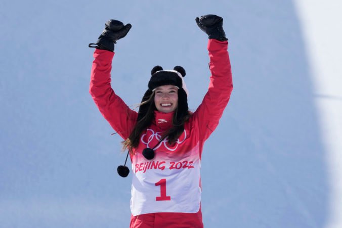Akrobatická lyžiarka Eileen Gu si v Pekingu vybojovala druhé zlato. Olympiáda mi zmenila život, tvrdí