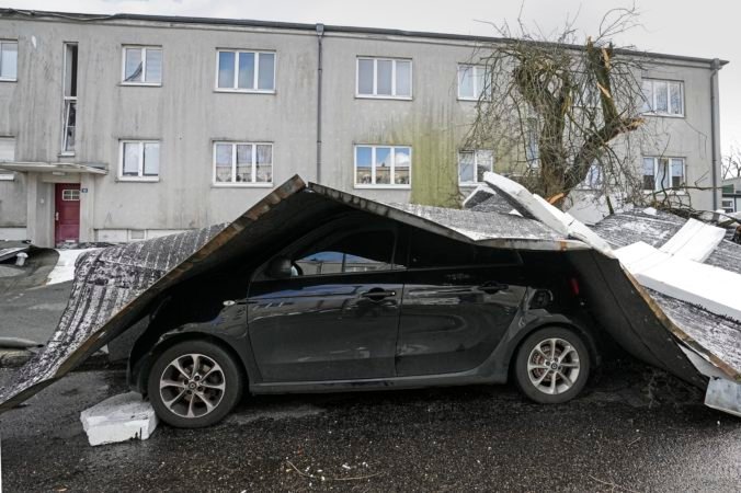 Českí meteorológovia naďalej varujú pred silným vetrom v krajine