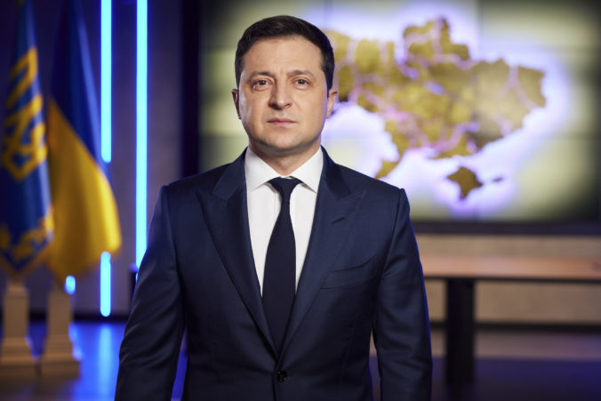 Zelenskyj sa prihovoril občanom priamo z ulíc Kyjeva. Všetci sme tu, odkázal (video)