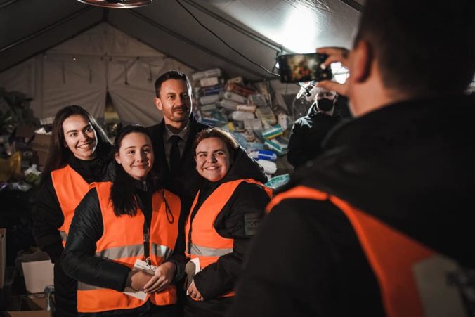 Slovensko zvláda pomoc utečencom z Ukrajiny podľa Hegera aj vďaka dobrovoľníkom či cirkvám