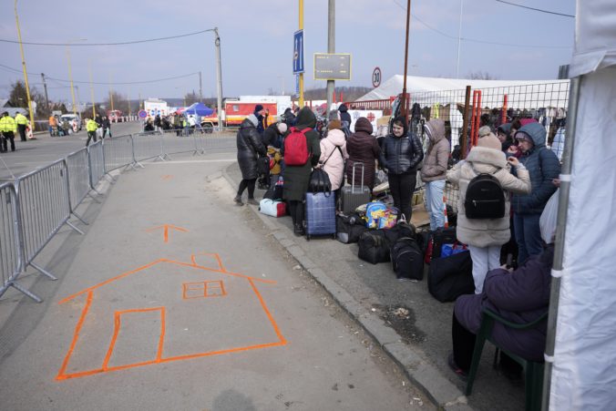 Amnesty International víta dočasnú ochranu pre ľudí utekajúcich z Ukrajiny, poukazuje však na dvojaký meter