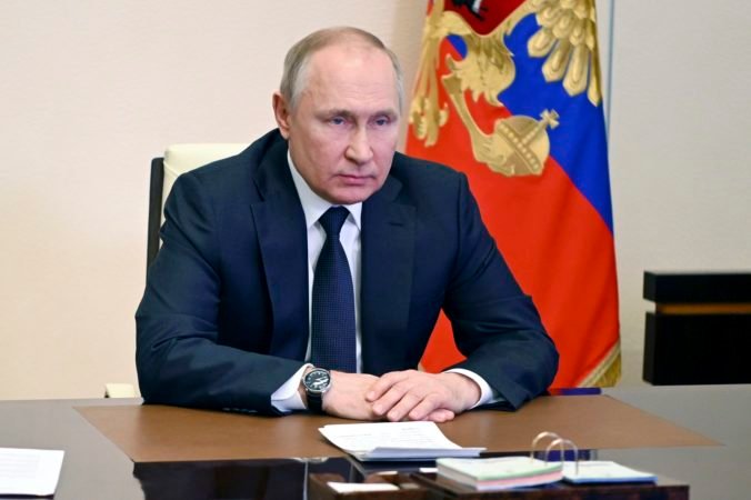 Sankcie voči Rusku Putin prirovnáva k vyhláseniu vojny, v krajine neplánuje vyhlásiť stanné právo