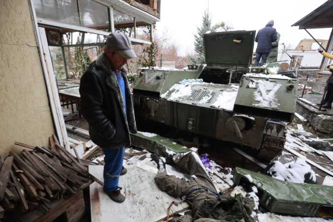 Na Ukrajine údajne zahynulo 11-tisíc ruských vojakov, okupanti sú demoralizovaní a chcú dezertovať