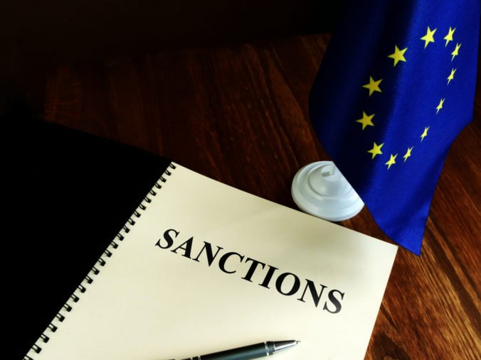 Európska únia odklepla ďalšie sankcie voči Rusku, postihnú bieloruské banky aj stovky oligarchov