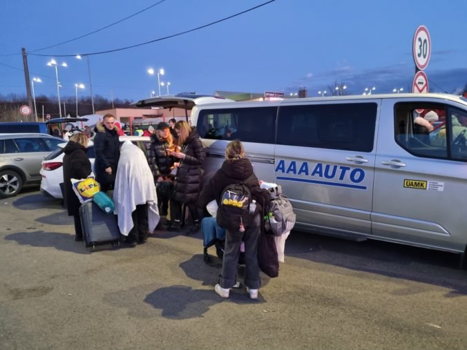 Zamestnanci AAA AUTO prispeli na pomoc Ukrajincom sumou 12 400 eur, skupina čiastku zdvojnásobí