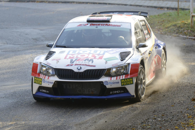 Majstrovstvá Slovenska v rally sa skončili predčasne, v Orechovej Potôni tragicky zahynul český pretekár