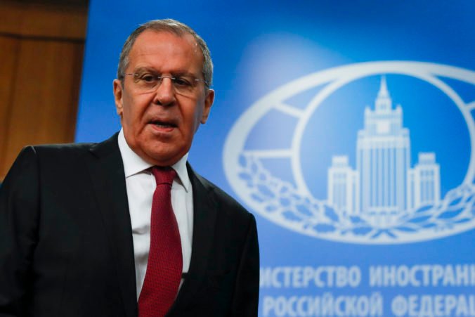 Lavrov ocenil postoj Srbska odmietajúceho sankcie proti Rusku a tvrdí, že krajina postupuje rozumne