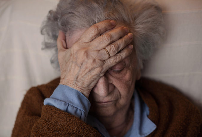 Dôverčivá dôchodkyňa naletela podvodníkom, obrali ju o cennosti za takmer 60-tisíc eur