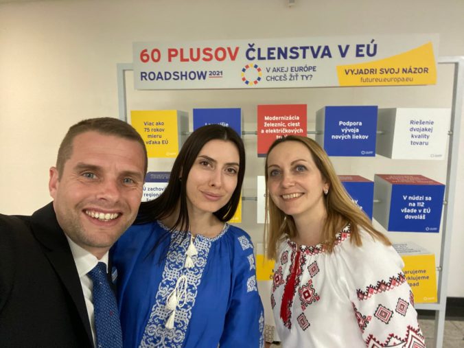 Slovensko bude naďalej podporovať Ukrajinu na ceste do EÚ, uistil Klus delegáciu z Kyjeva