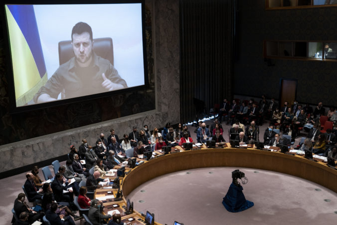 Ruská armáda musí čeliť súdu za vojnové zločiny na Ukrajine, povedal Zelenskyj Bezpečnostnej rade OSN
