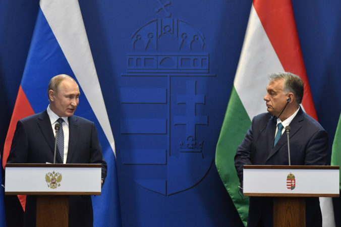 Orbán žiada Putina o okamžité prímerie na Ukrajine, pozval ho na stretnutie s lídrami v Budapešti