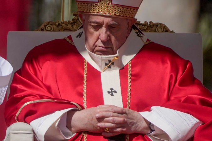 Pápež František vyzval na veľkonočné prímerie na Ukrajine. Zložte zbrane, odkázal