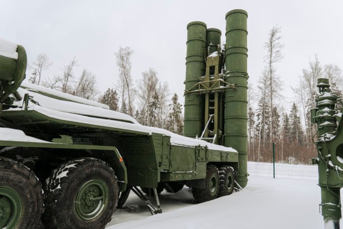 Irán a Irak dodávajú Rusku zbrane a raketové systémy, Ukrajina sa obáva z hromadenia techniky na Balkáne
