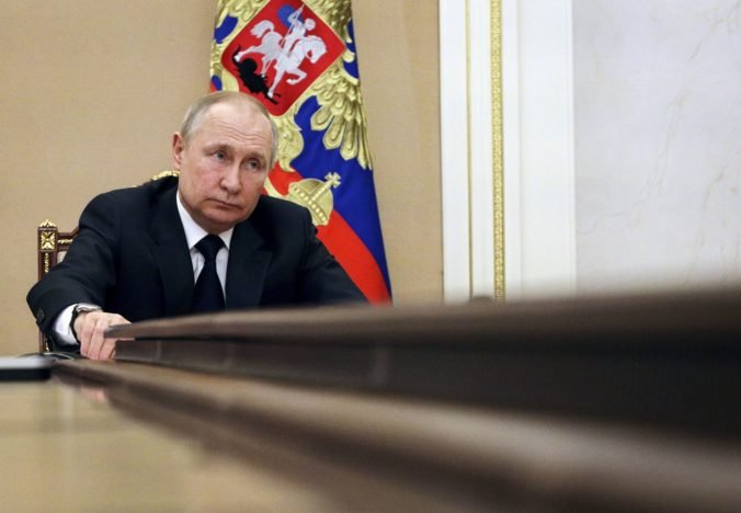 Zahraničným mocnostiam sa nepodarí izolovať Rusko, vyhlásil prezident Putin