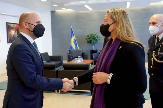 Naď sa stretol so švédskou veľvyslankyňou Markovicovou, ocenila poskytnutie systému S-300 Ukrajine