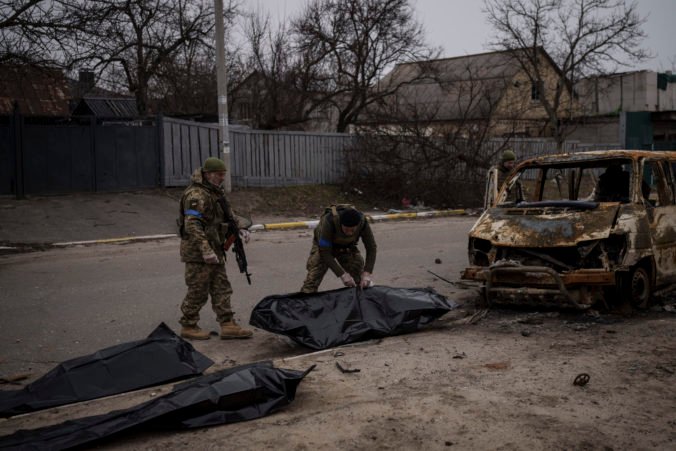 Slovensko vyšle na Ukrajinu tím vyšetrovateľov, budú zbierať dôkazy o vojnových zločinoch