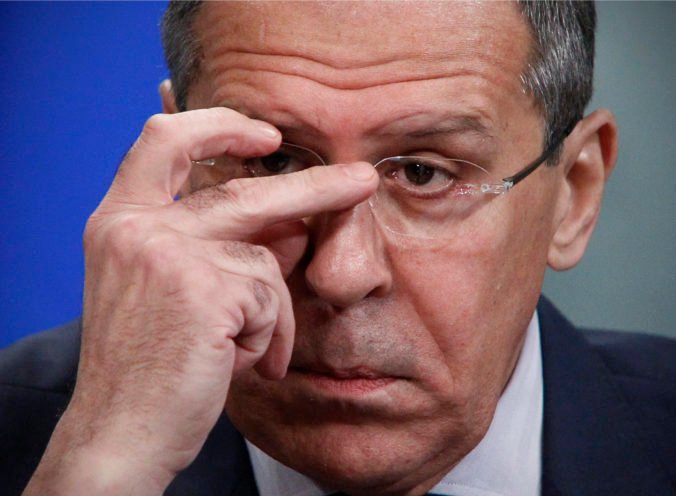 Lavrov varoval pred eskaláciou konfliktu na Ukrajine jadrovými zbraňami