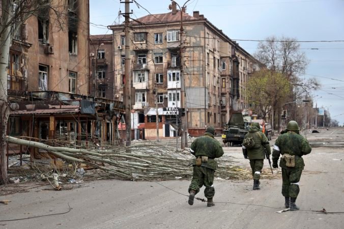Ukrajinská armáda v Donbase odrazila niekoľko ruských útokov, zrovnala so zemou tanky či obrnené vozidlá