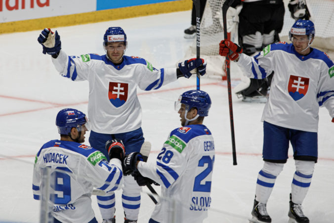 Slovenskí hokejisti zdolali Nemcov, tri asistencie boli od Čerešňáka