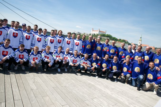 Slováci odcestovali na MS v hokeji do Fínska s odhodlaním, môžu zdolať každého súpera