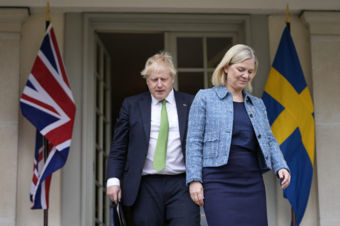 Veľká Británia sa so Švédskom dohodla na obrannej spolupráci, Putin spôsobil zjednotenie krajín