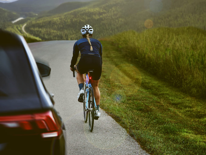 Garmin predstavil cykloradar Varia RCT715 s bezpečnostnou kamerou