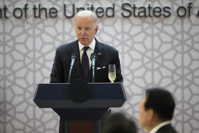 Joe Biden spečatil svojim podpisom ďalší balík pomoci v hodnote 40 miliárd dolárov pre Ukrajinu