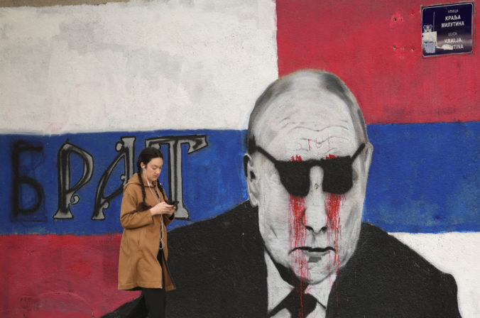 Takmer všetci Ukrajinci vnímajú negatívne Rusko, Putin sa v rebríčku obľúbenosti prepadol po invázii