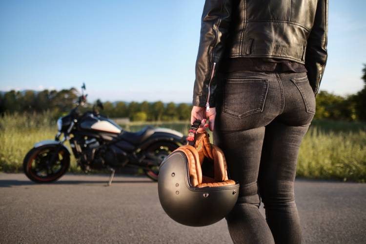 Čo je pri prilbách na motorku dôležité okrem toho, že ich treba nosiť?