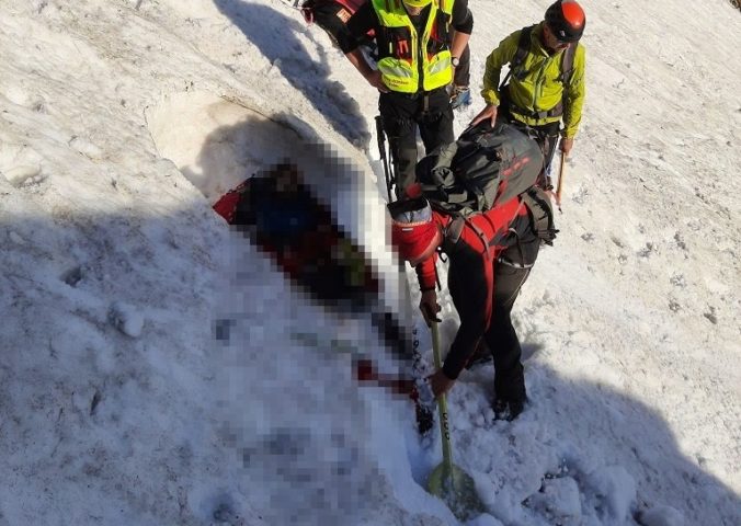 Horskí záchranári objavili v Západných Tatrách telesné pozostatky Poliaka, bol nezvestný niekoľko mesiacov (video)