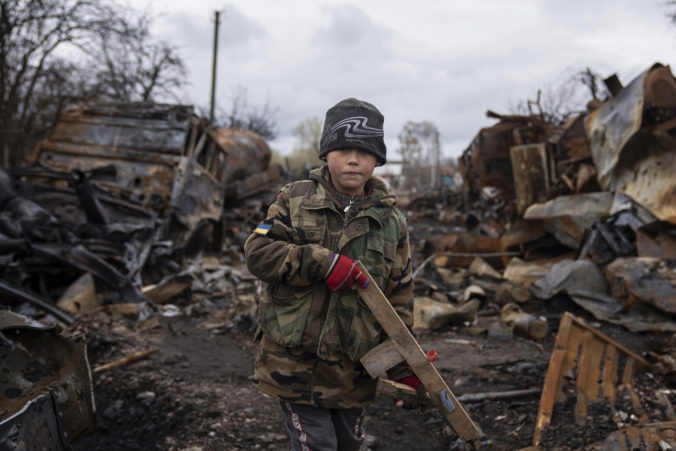 Rusi z Ukrajiny uniesli a nútene deportovali 200-tisíc detí. Za toto sa budete zodpovedať, odkázal okupantom Zelenskyj (video)