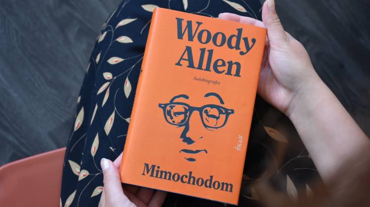 Životopis Woodyho Allena Mimochodom...zábavný a celebritný