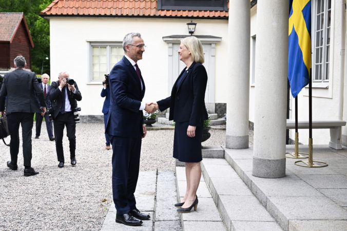 Švédsko je pripravené na riešenie bezpečnostných obáv Turecka, to teší aj Stoltenberga