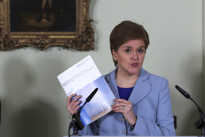 Téma nezávislosti Škótska je opäť na stole, premiérka Sturgeonová spustila kampaň za druhé referendum