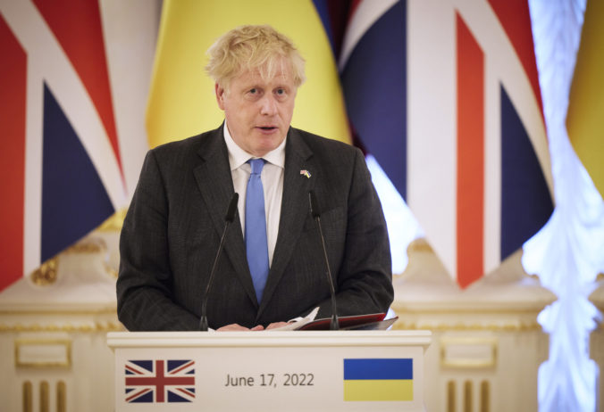 Johnson varoval pred rizikom „ukrajinskej únavy“, podľa premiéra im treba ukazovať podporu aj naďalej