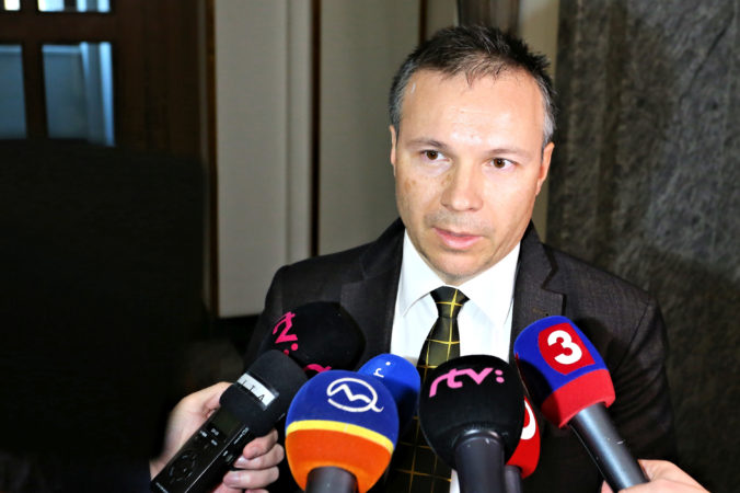 Adrián Polóny sa uchádza o post banskobystrického župana, šéfa SAD Zvolen podporuje Fico aj Urbáni