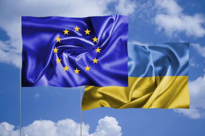 Členovia EÚ sa vraj dohodli na udelení štatútu kandidátskej krajiny Ukrajine