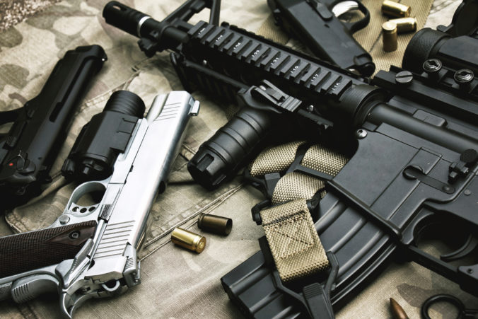 V Spojených štátoch prešiel oboma komorami Kongresu návrh zákona o zbraniach