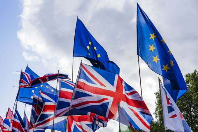 Británia zintenzívňuje spor s Európskou úniou, chce prepísať časť pobrexitovej obchodnej dohody