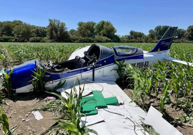 V okrese Prievidza sa zrútilo malé motorové lietadlo
