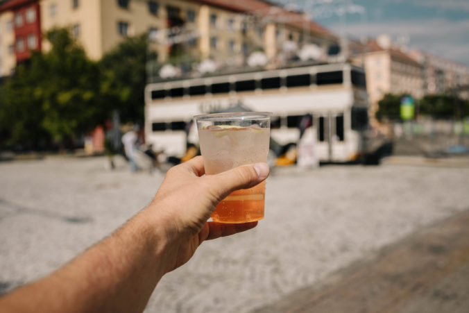 Jednotka na trhu Kinley láka na nevšedné okamihy vo svojom autobuse