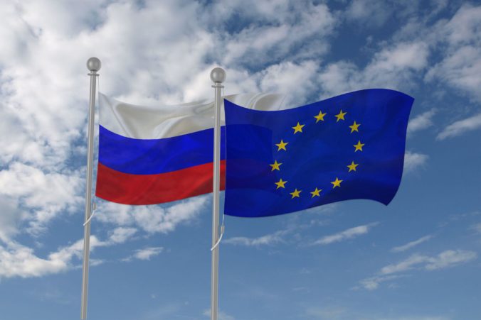 Ministri zahraničia EÚ odmietli špekulácie o únave z podpory Ukrajine, odobrili ďalšiu vojenskú pomoc a nové sankcie proti Rusku
